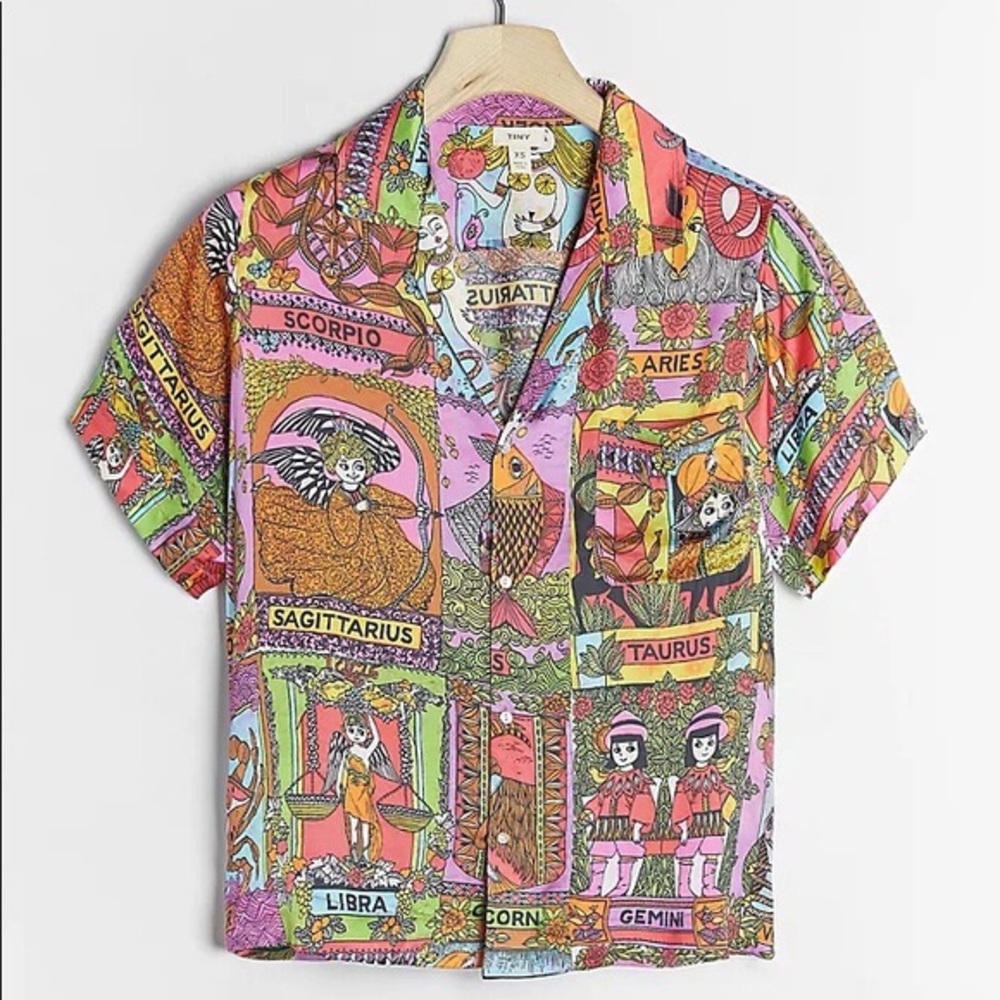 postcard button down
